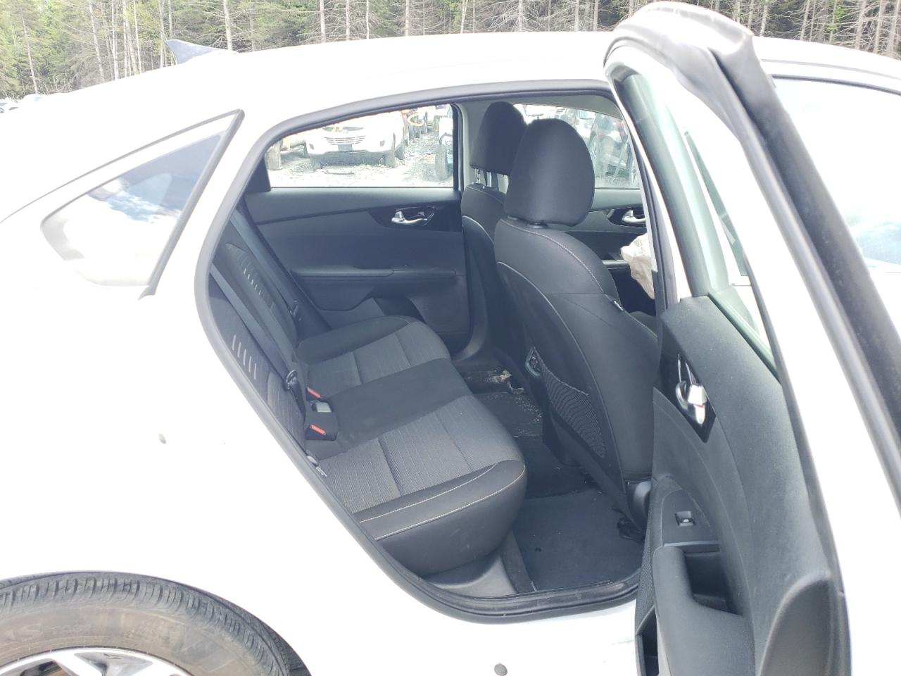 3KPF54AD6ME263840 2021 Kia Forte Ex