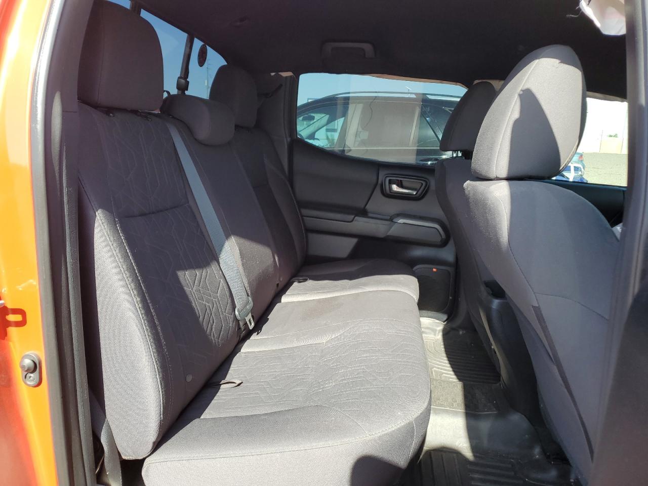 3TMAZ5CN2GM010034 2016 Toyota Tacoma Double Cab