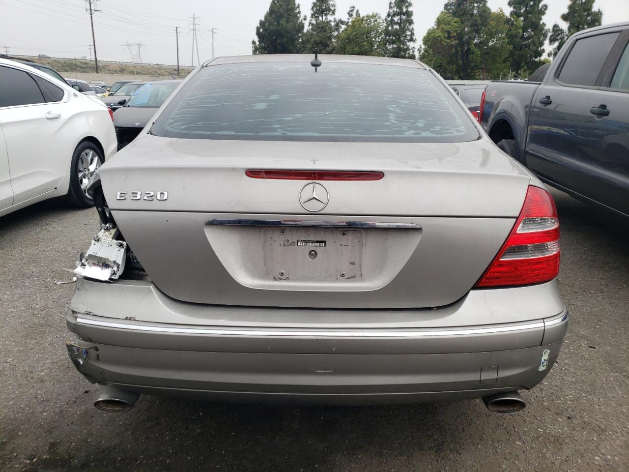 WDBUF65J95A666729 2005 Mercedes-Benz E 320