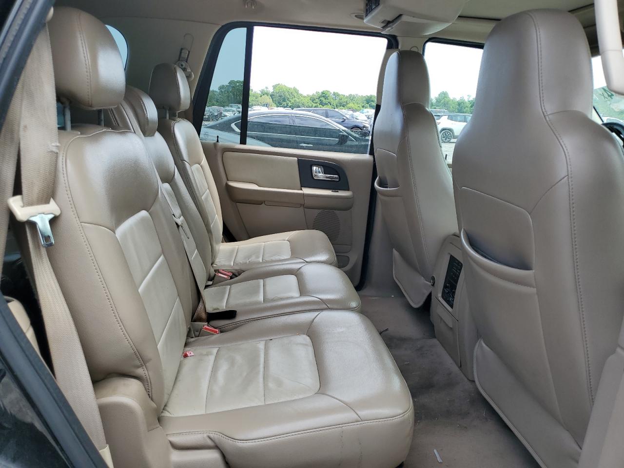 1FMFU17585LA81093 2005 Ford Expedition Eddie Bauer
