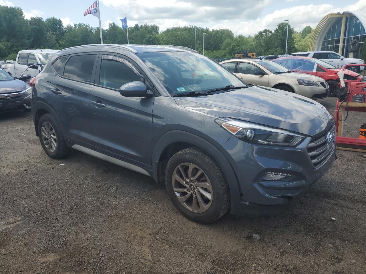 2017 Hyundai Tucson Limited vin: KM8J3CA42HU565672