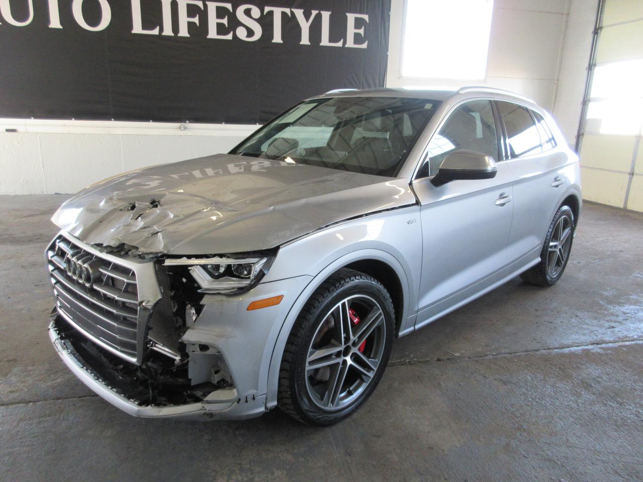 2018 Audi Sq5 Premium Plus vin: WA1A4AFY6J2137746