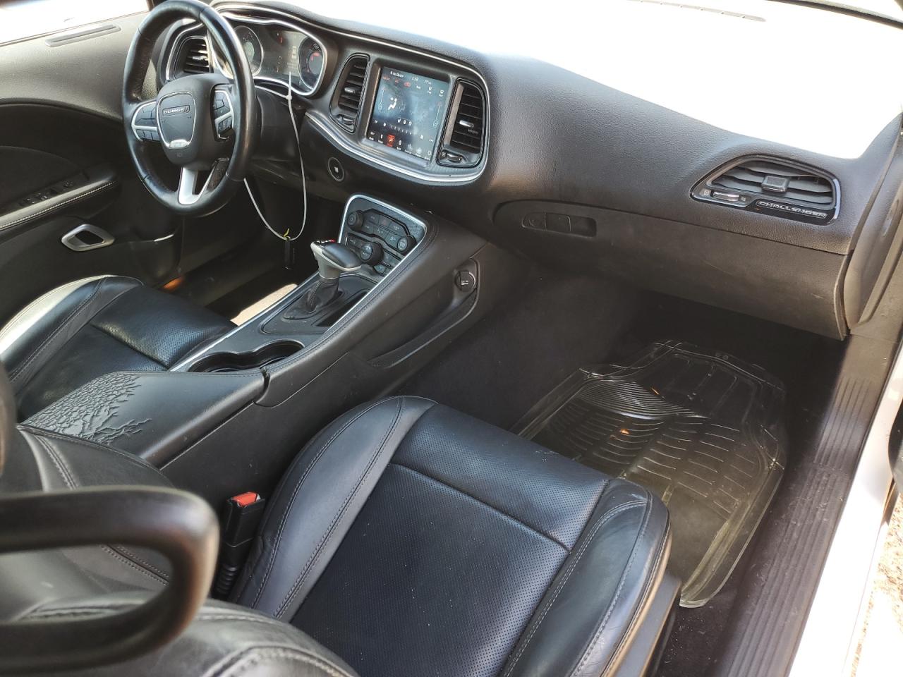 2C3CDZAG8JH258253 2018 Dodge Challenger Sxt