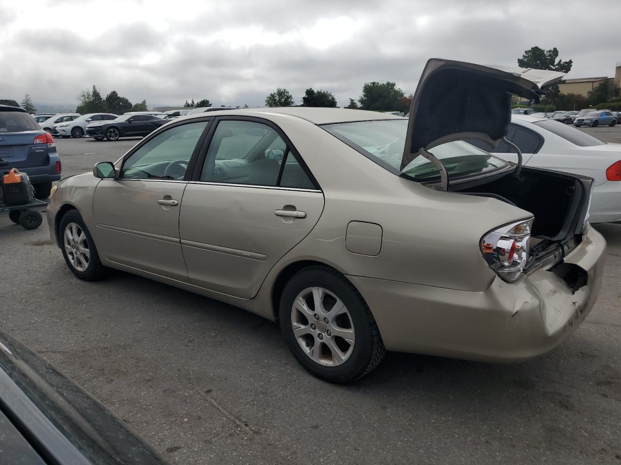 4T1BE30K05U040975 2005 Toyota Camry Le