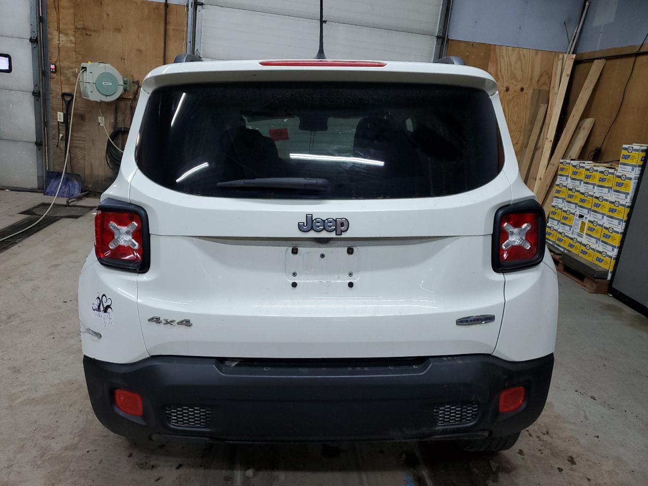 2017 Jeep Renegade Latitude vin: ZACCJBBB3HPF49198