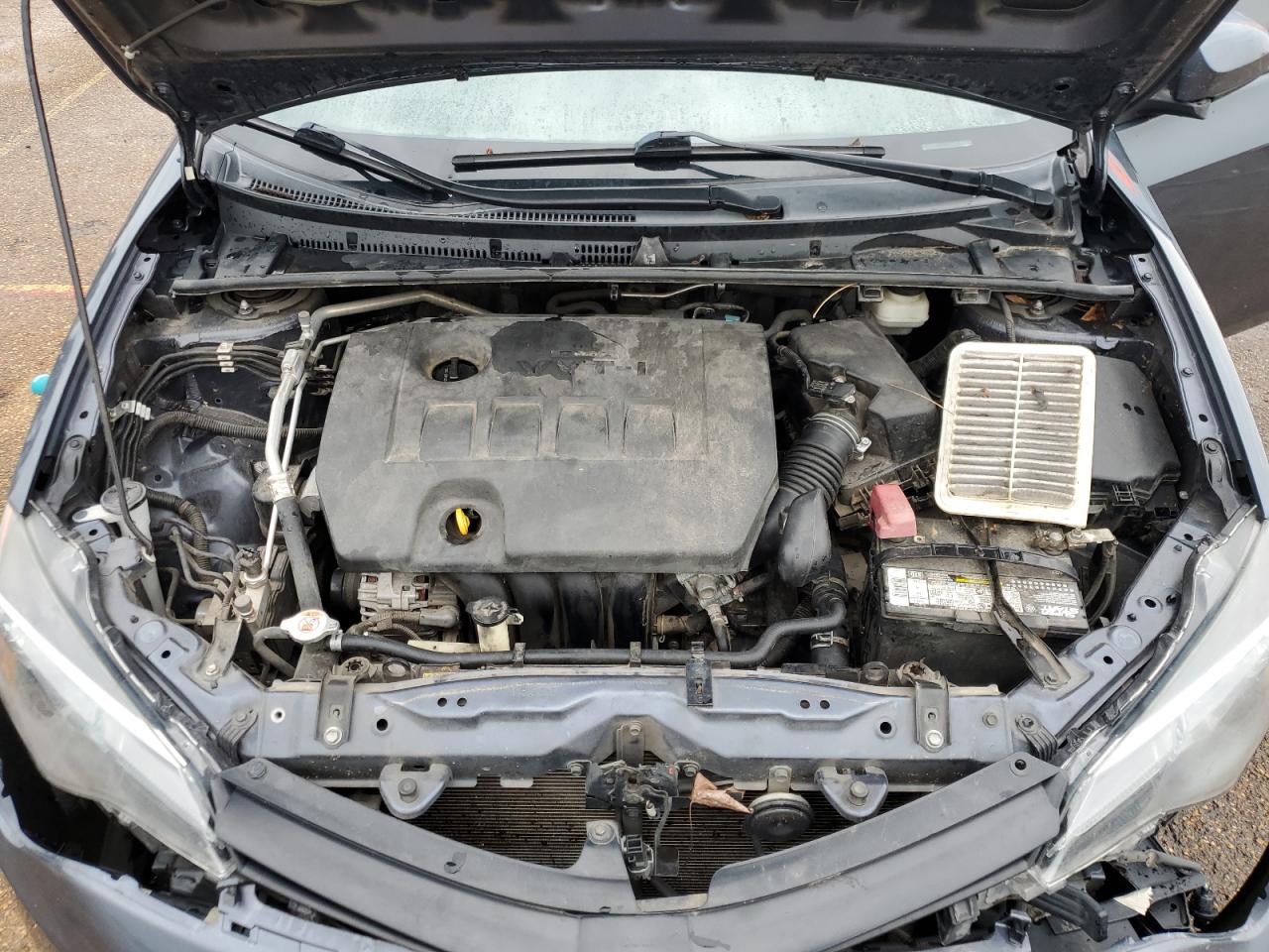 VIN: 5YFBURHE0KP890672 2019 TOYOTA COROLLA