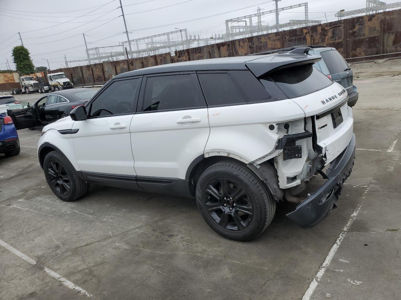 SALVP2BG0GH105360 2016 Land Rover Range Rover Evoque Se