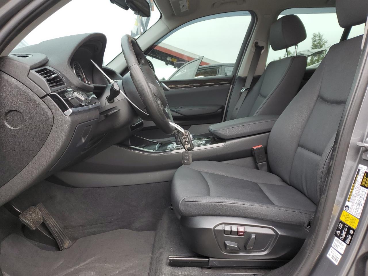 5UXWX9C58H0T04124 2017 BMW X3 xDrive28I