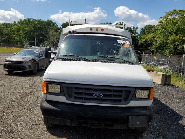 2004 Ford Econoline E350 Super Duty Cutaway Van VIN: 1FDWE35LX4HB09908 Lot: 51552464