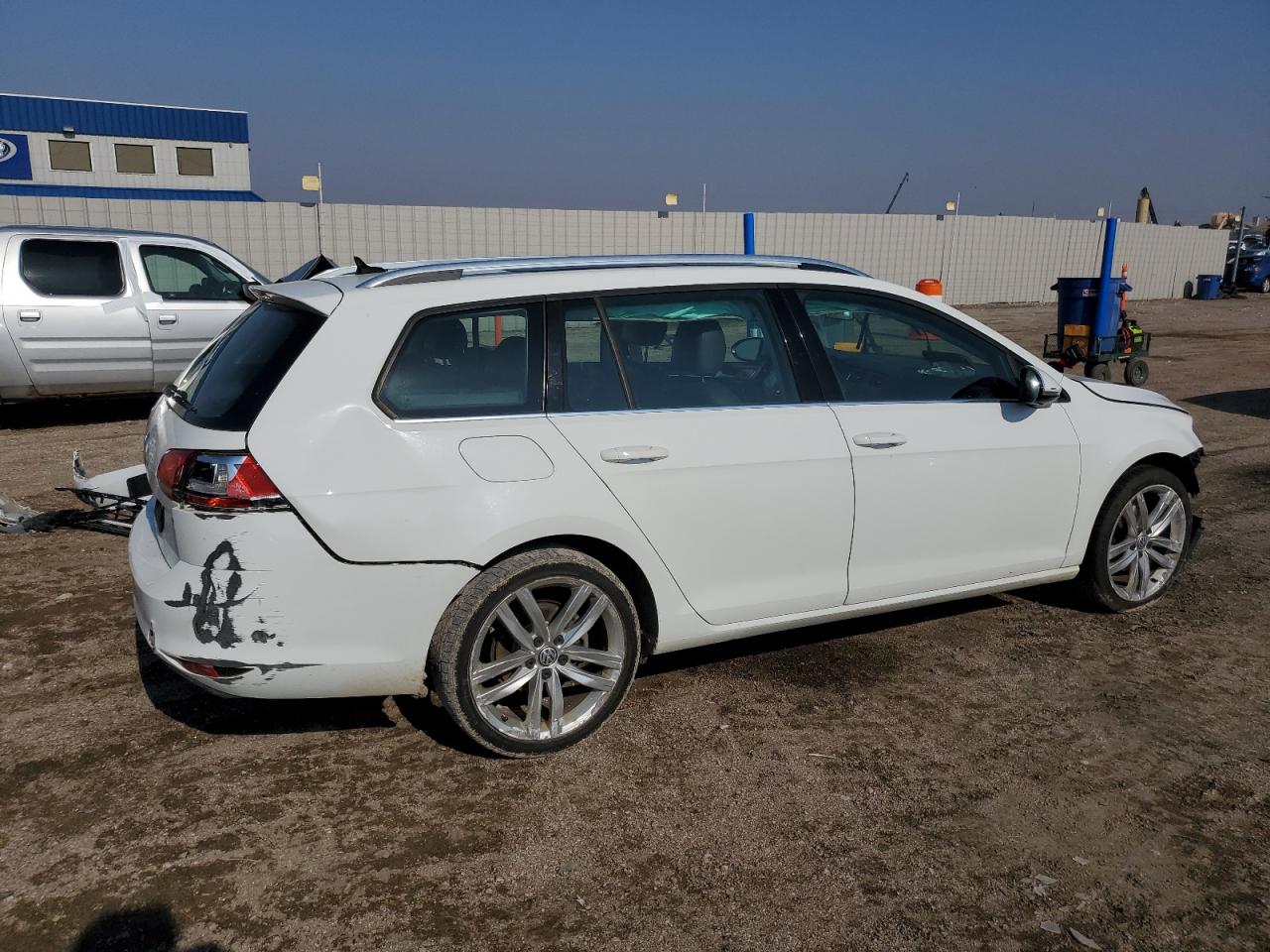 3VWC17AU5FM512232 2015 Volkswagen Golf Sportwagen S