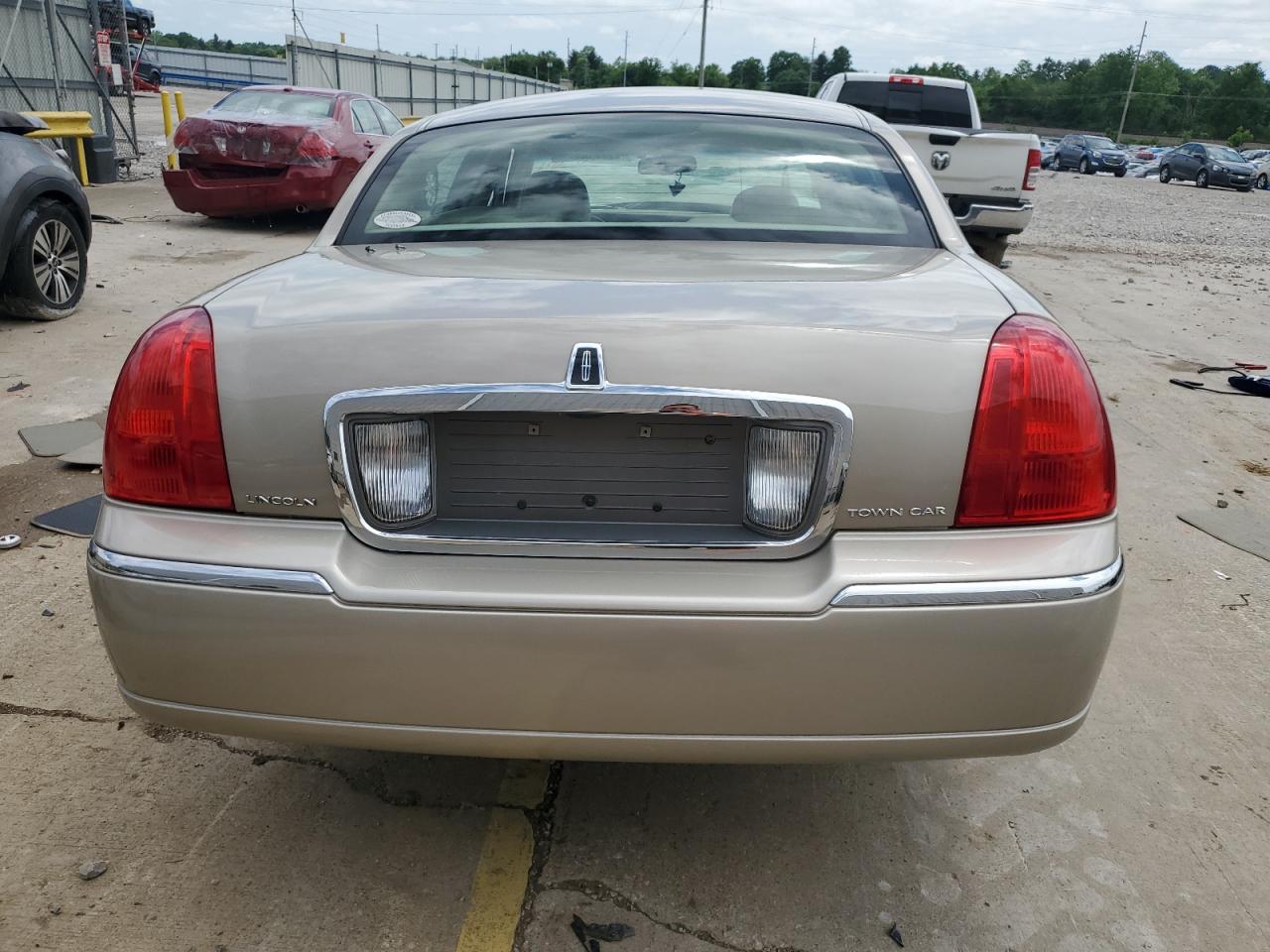 1LNHM82W16Y648539 2006 Lincoln Town Car Signature Limited