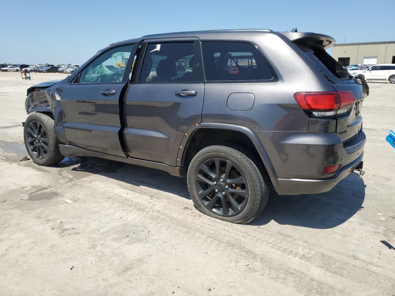 2018 Jeep Grand Cherokee Laredo vin: 1C4RJFAG7JC491590