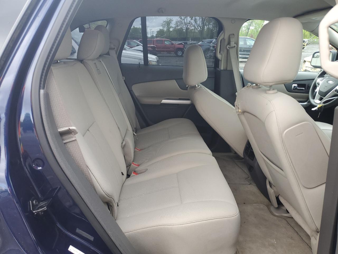 2FMDK3GC9BBA17437 2011 Ford Edge Se
