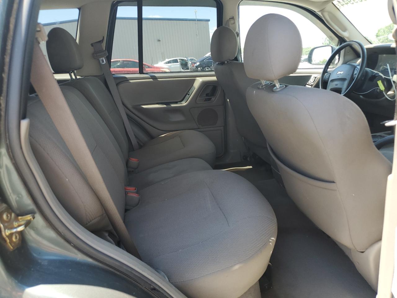 1J4GX48S04C179887 2004 Jeep Grand Cherokee Laredo