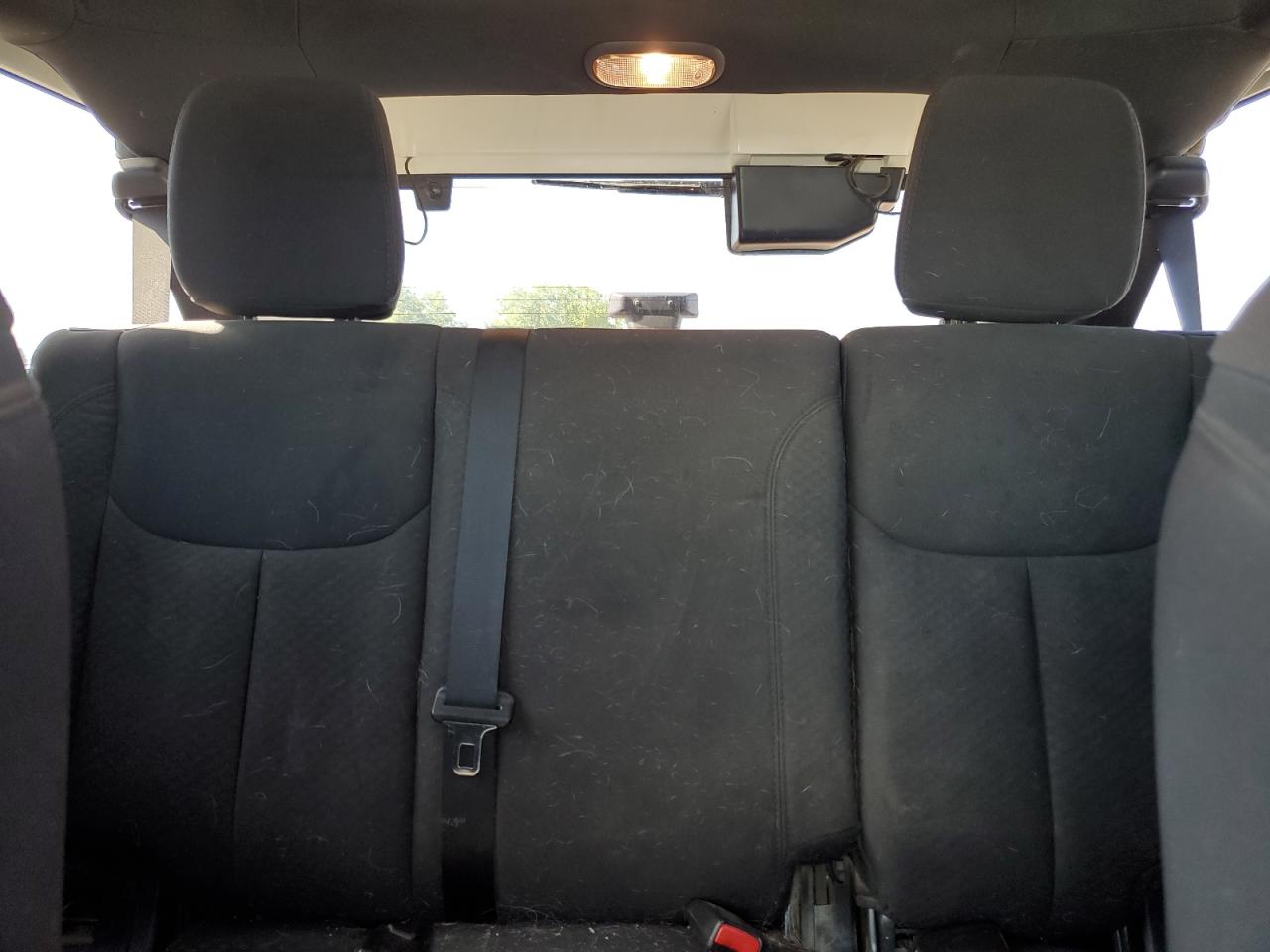 1C4BJWDG2GL319263 2016 Jeep Wrangler Unlimited Sport