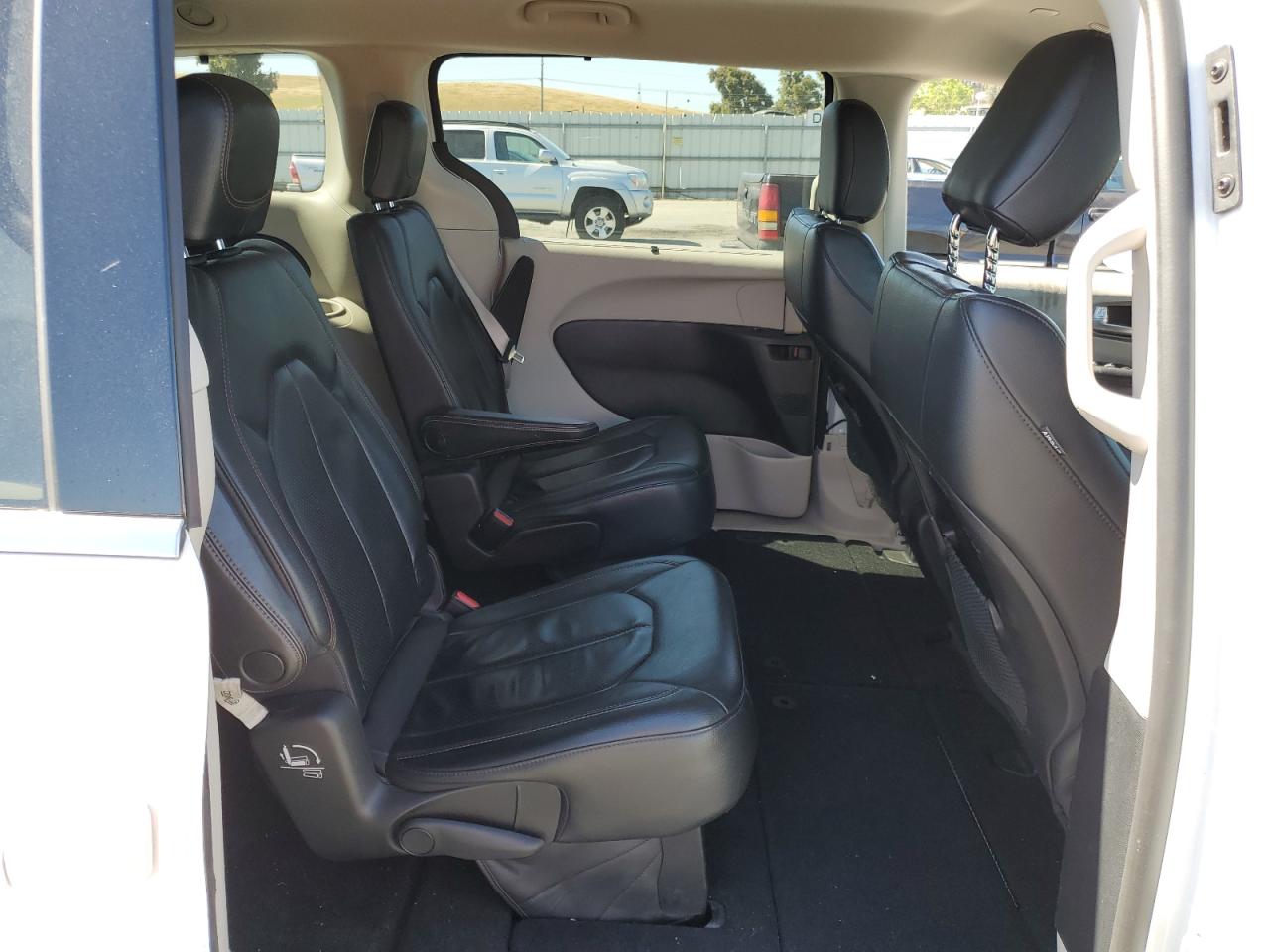 2C4RC1BG9LR271972 2020 Chrysler Pacifica Touring L