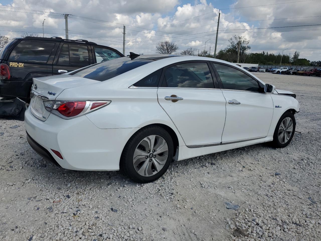 KMHEC4A45FA125175 2015 Hyundai Sonata Hybrid