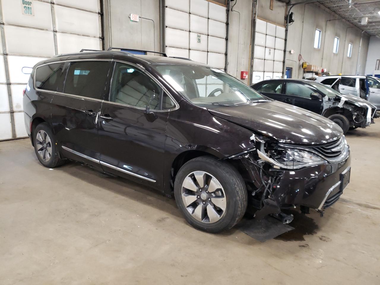 2C4RC1N73JR145177 2018 Chrysler Pacifica Hybrid Limited