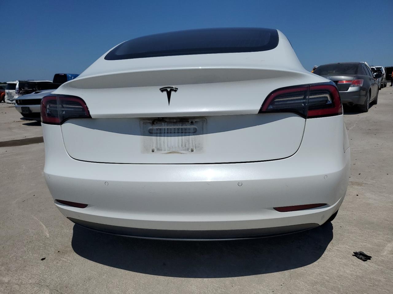 5YJ3E1EA1JF019665 2018 Tesla Model 3