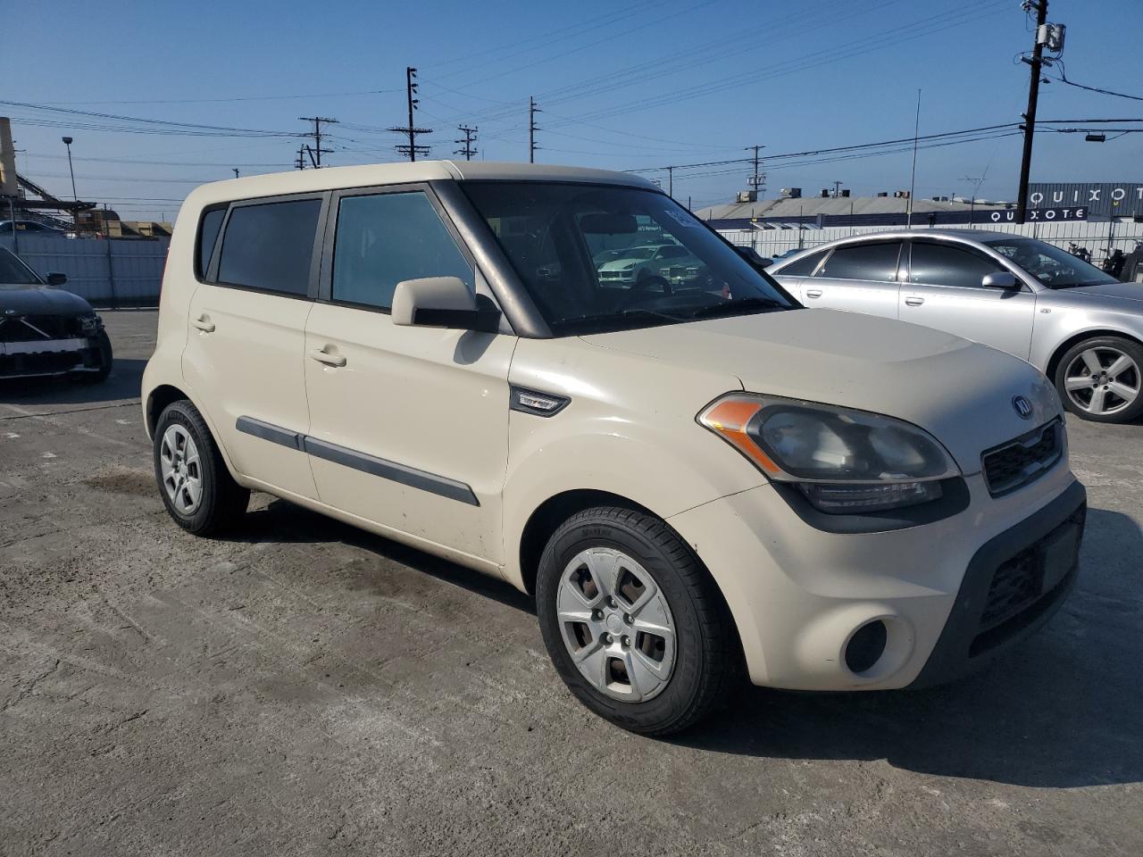 2013 Kia Soul vin: KNDJT2A54D7485354