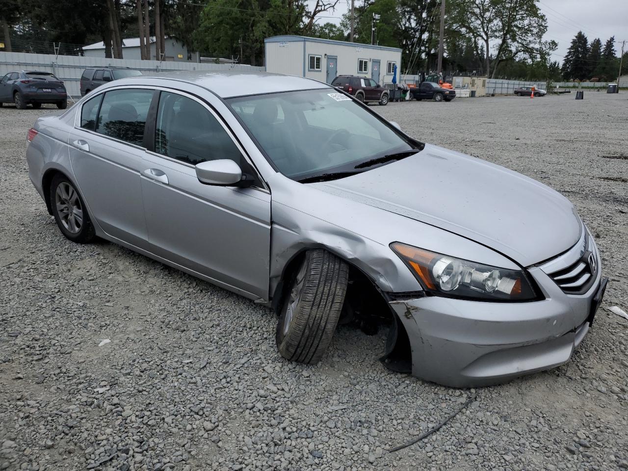 1HGCP2F69BA033075 2011 Honda Accord Se