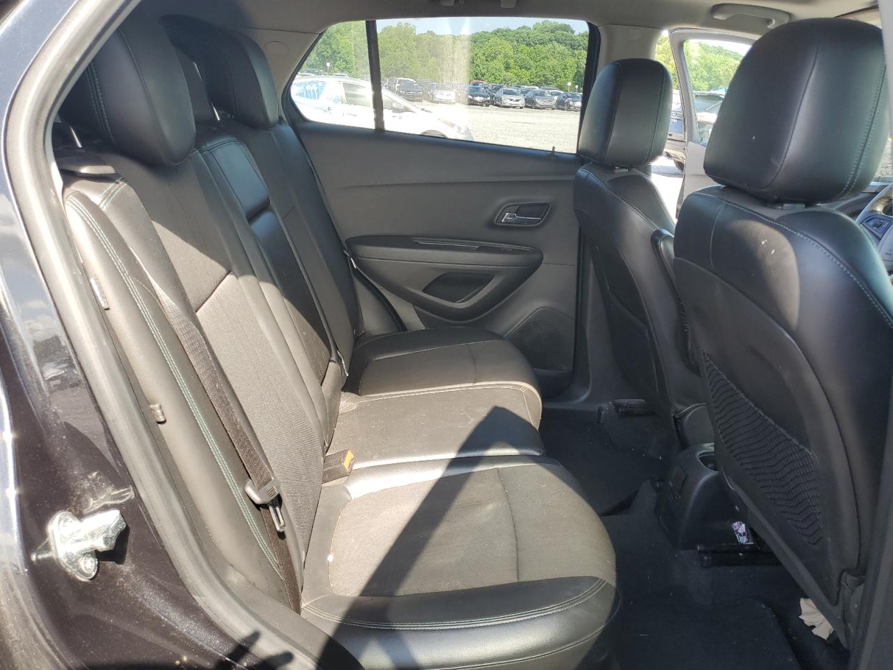KL7CJRSB3FB064038 2015 Chevrolet Trax 1Lt