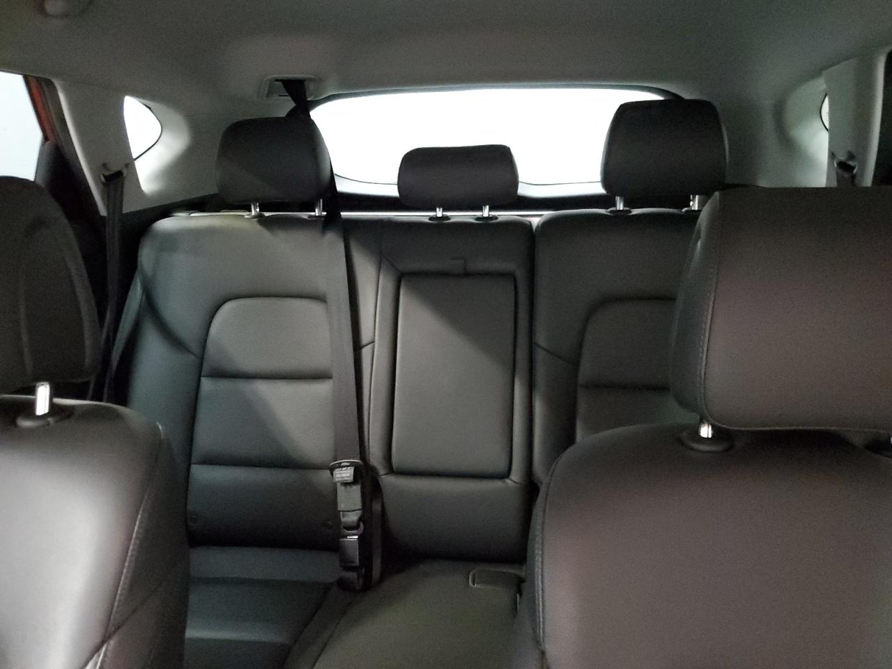 KM8J33A29HU370800 2017 Hyundai Tucson Limited