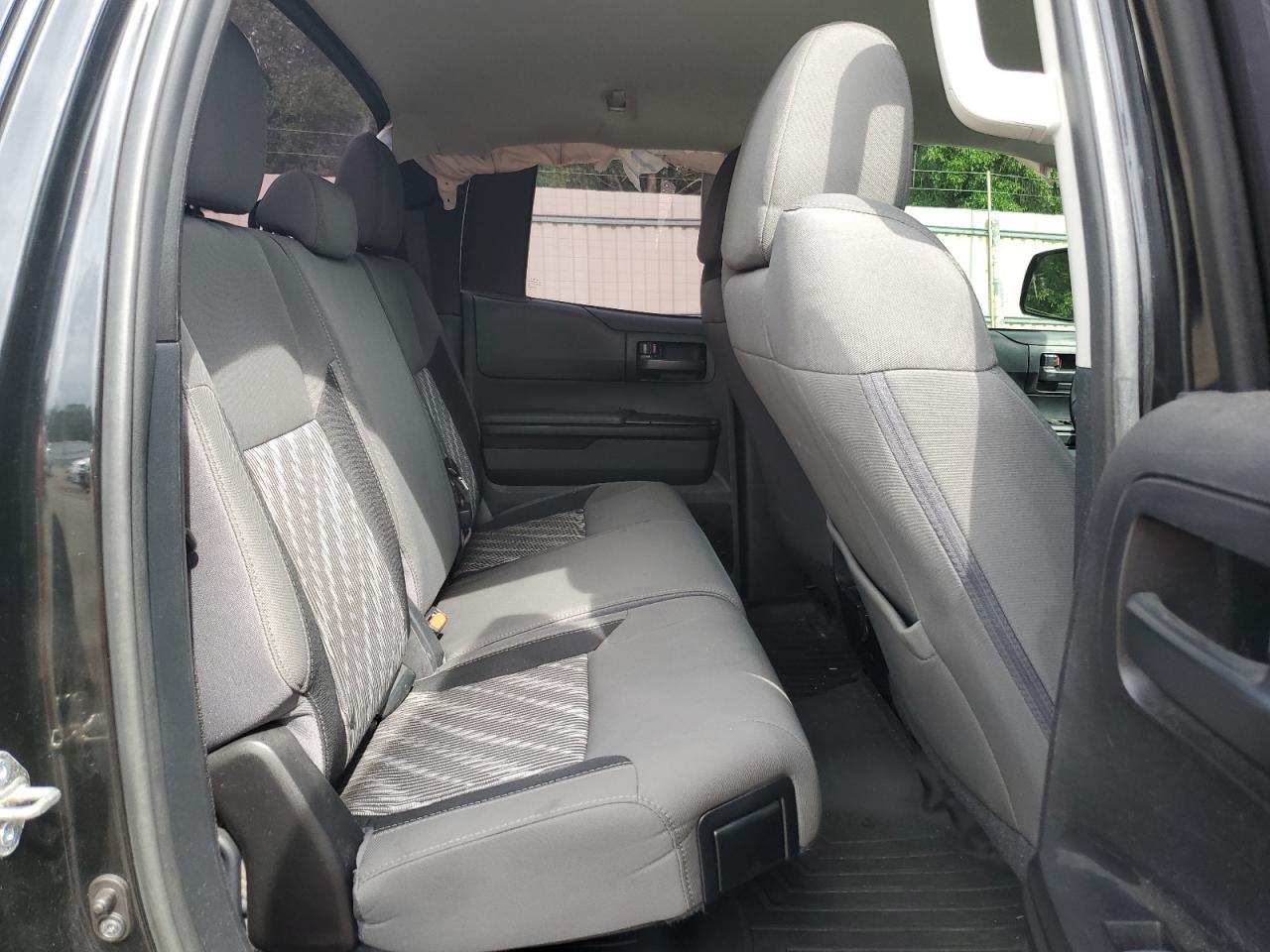 5TFUW5F1XJX703191 2018 Toyota Tundra Double Cab Sr/Sr5