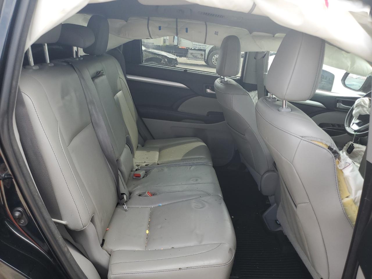 5TDKZRFH3HS198145 2017 Toyota Highlander Se