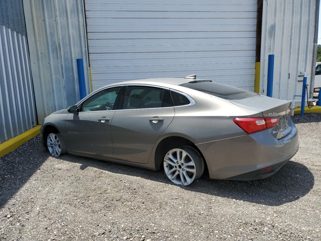 1G1ZD5ST8JF145472 2018 Chevrolet Malibu Lt