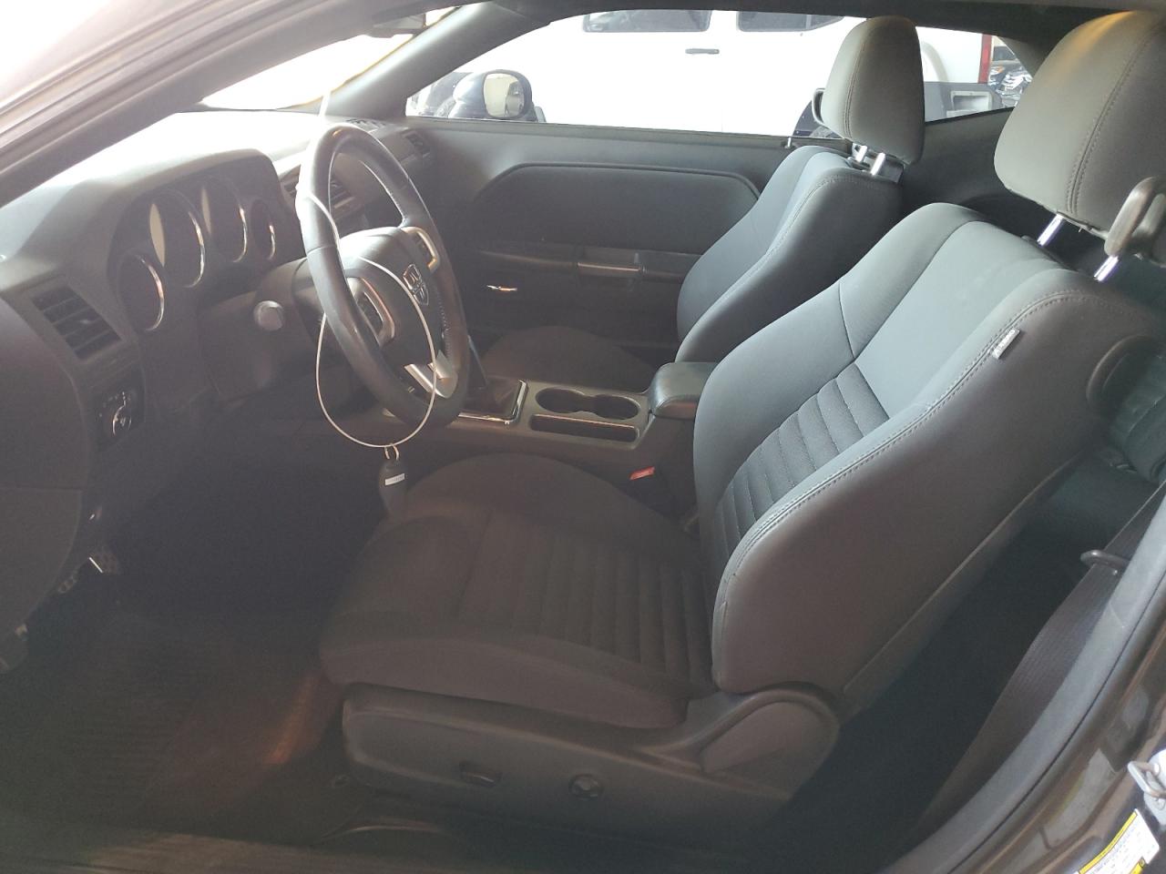 2C3CDYBT8DH577002 2013 Dodge Challenger R/T