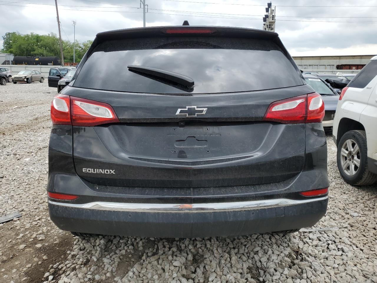 2GNAXSEV6J6323596 2018 Chevrolet Equinox Lt