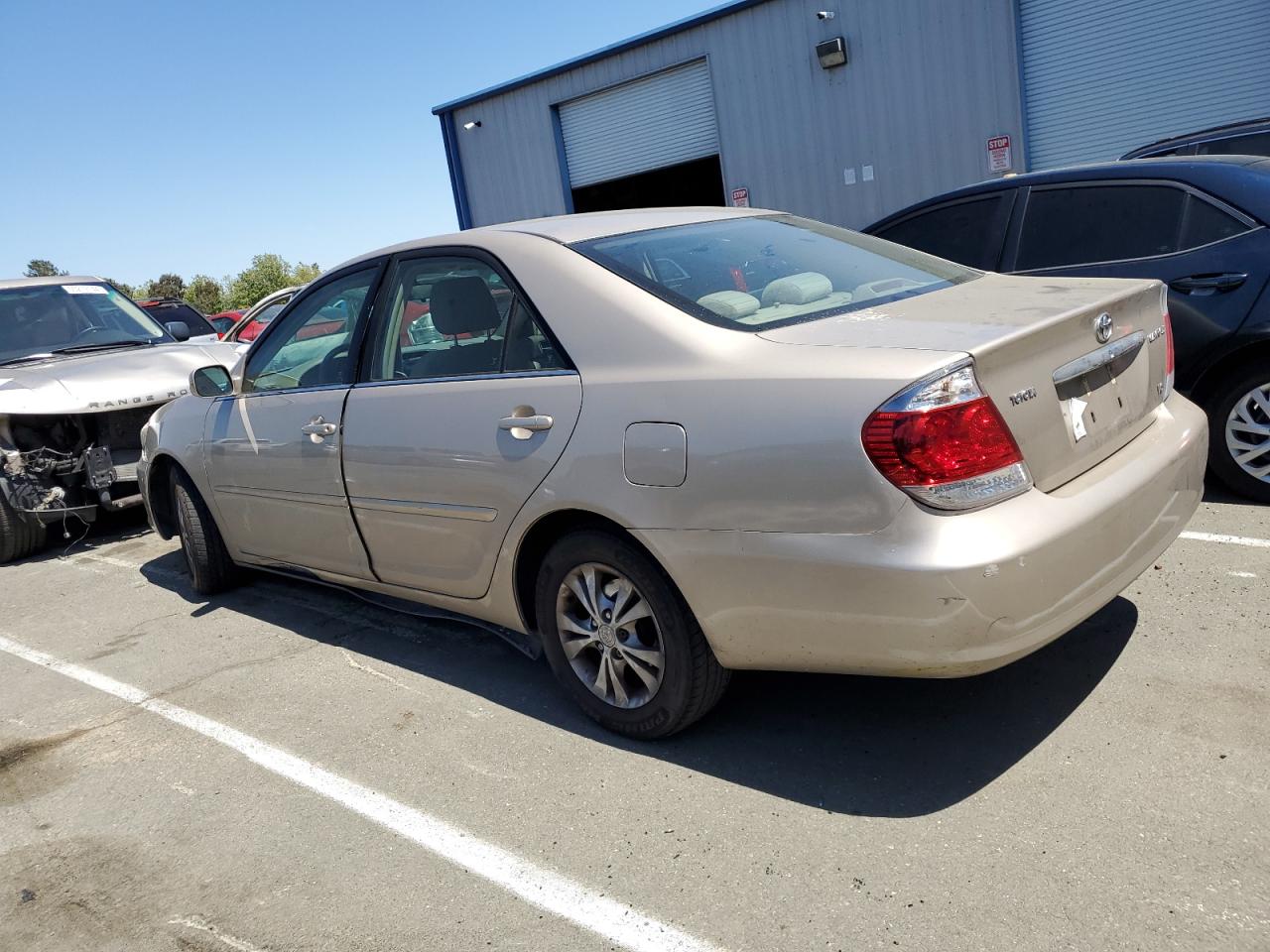 4T1BF30KX5U598619 2005 Toyota Camry Le