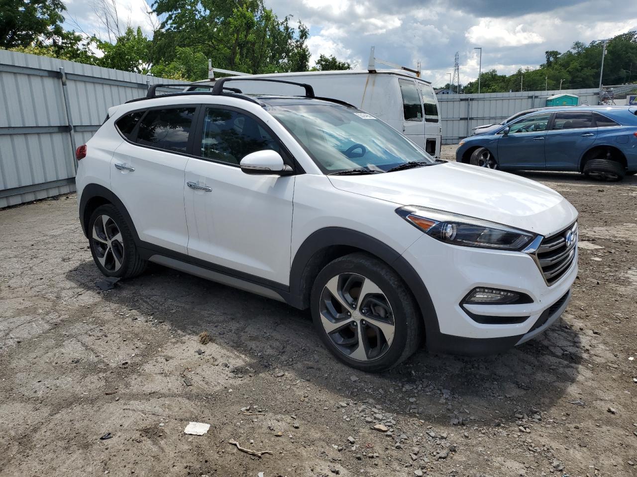 KM8J3CA22HU348850 2017 Hyundai Tucson Limited