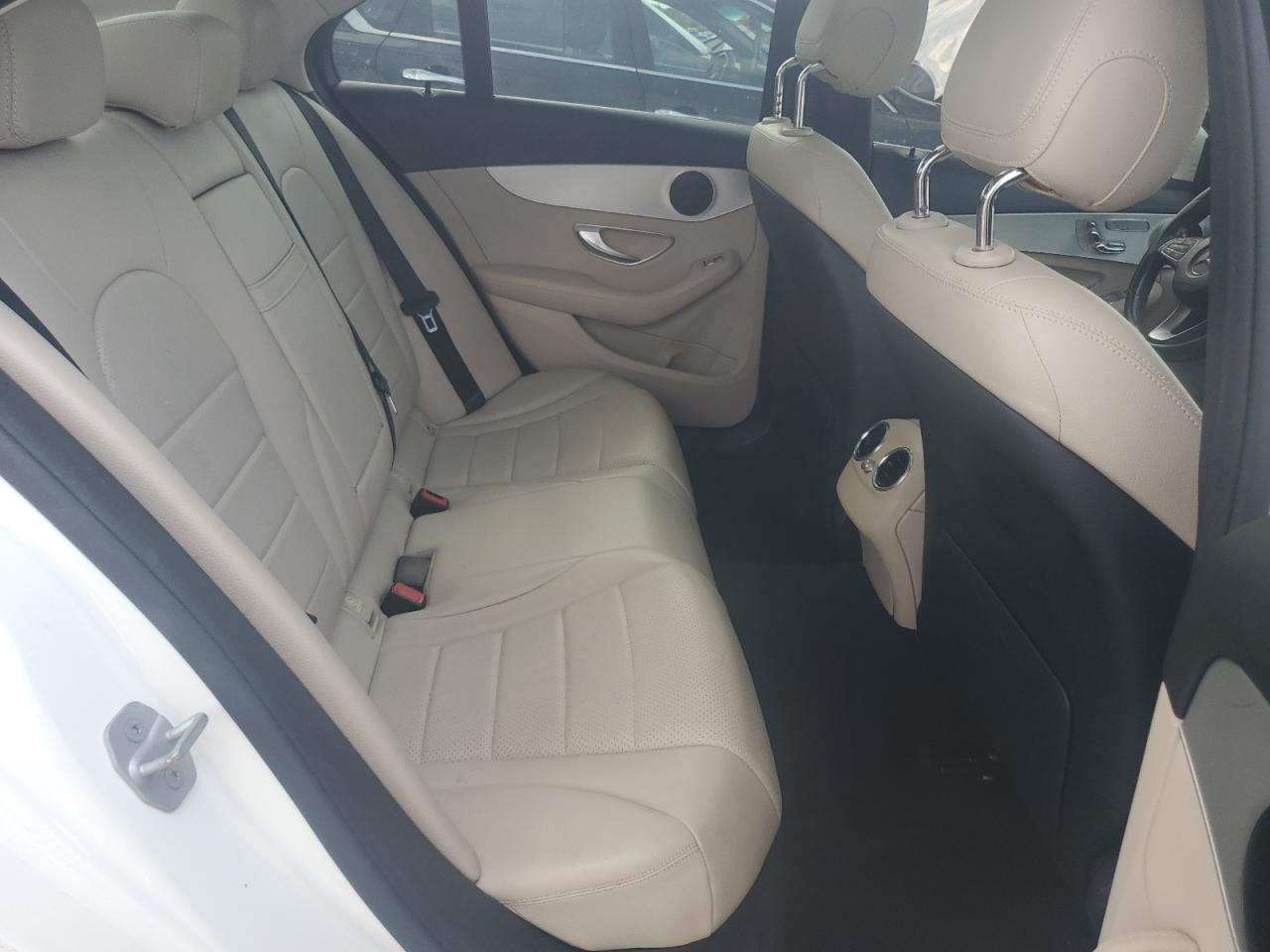 55SWF4KB9GU145935 2016 Mercedes-Benz C 300 4Matic