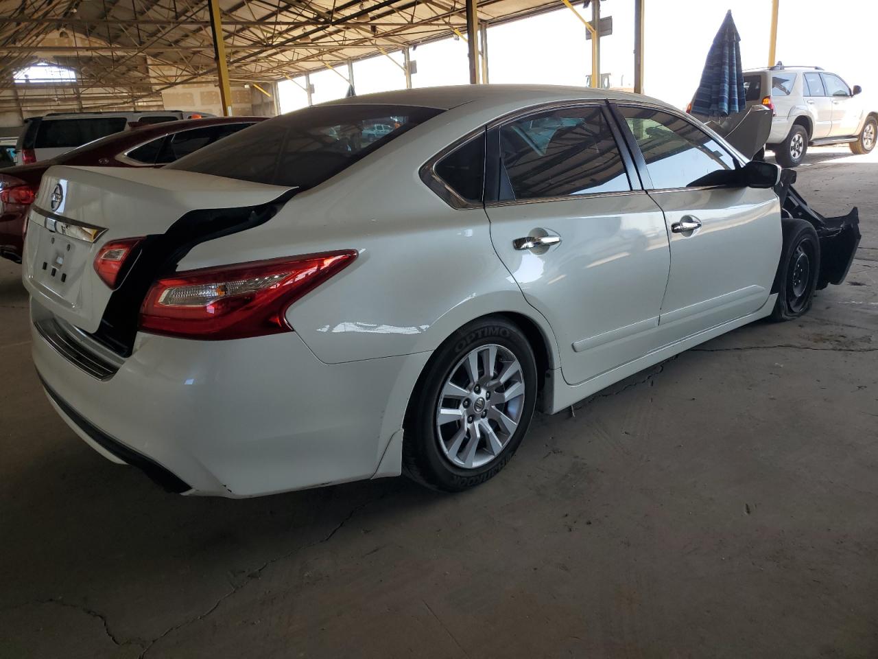 2017 Nissan Altima 2.5 vin: 1N4AL3AP8HC144162