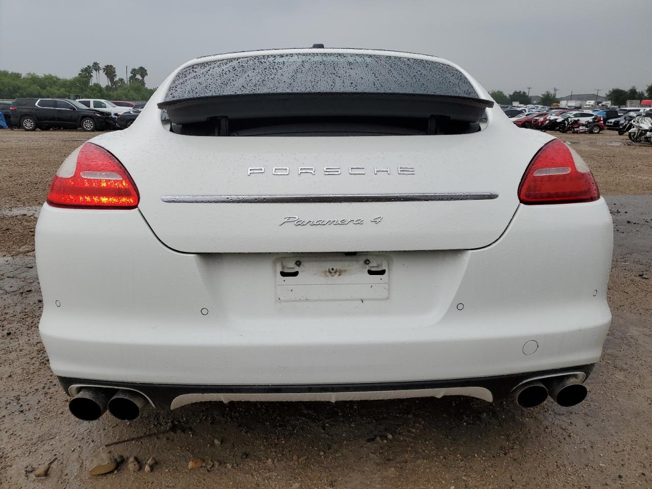 WP0AA2A71CL070554 2012 Porsche Panamera 2