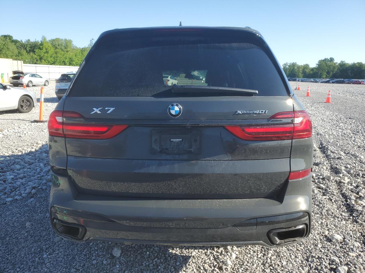 5UXCW2C06N9M43533 2022 BMW X7 xDrive40I