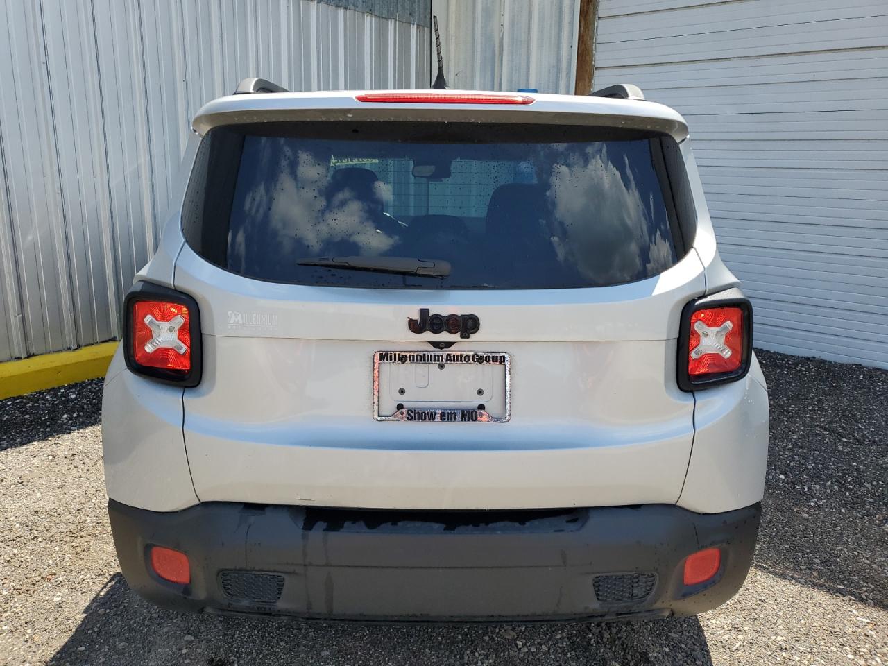 2017 Jeep Renegade Latitude vin: ZACCJABB0HPG51097