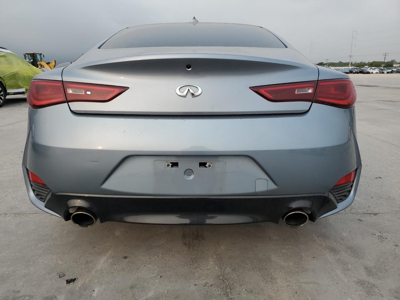 JN1EV7EK3HM363670 2017 Infiniti Q60 Premium