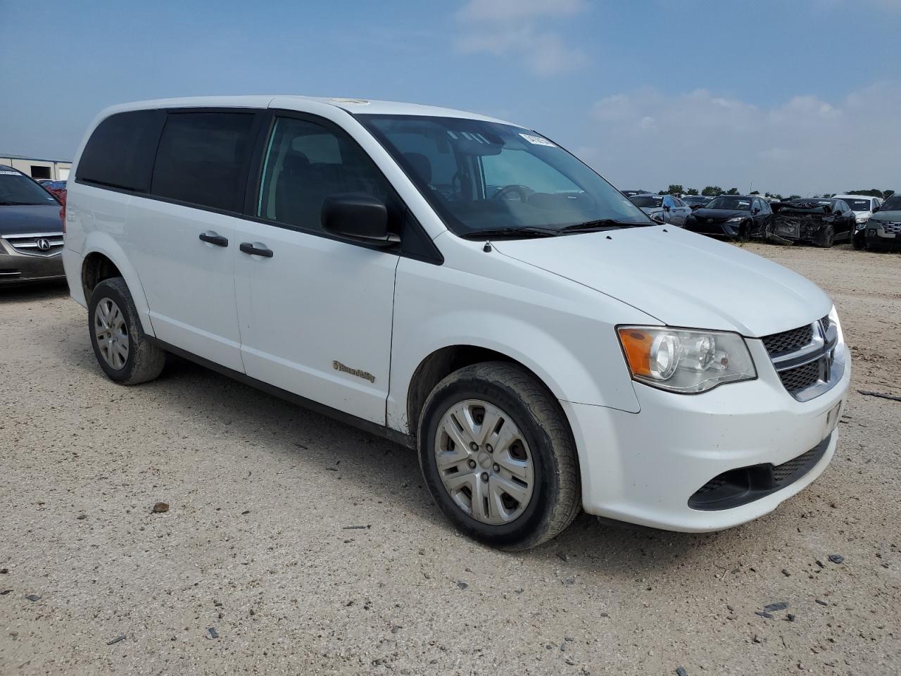 2C7WDGBG2KR527843 2019 Dodge Grand Caravan Se