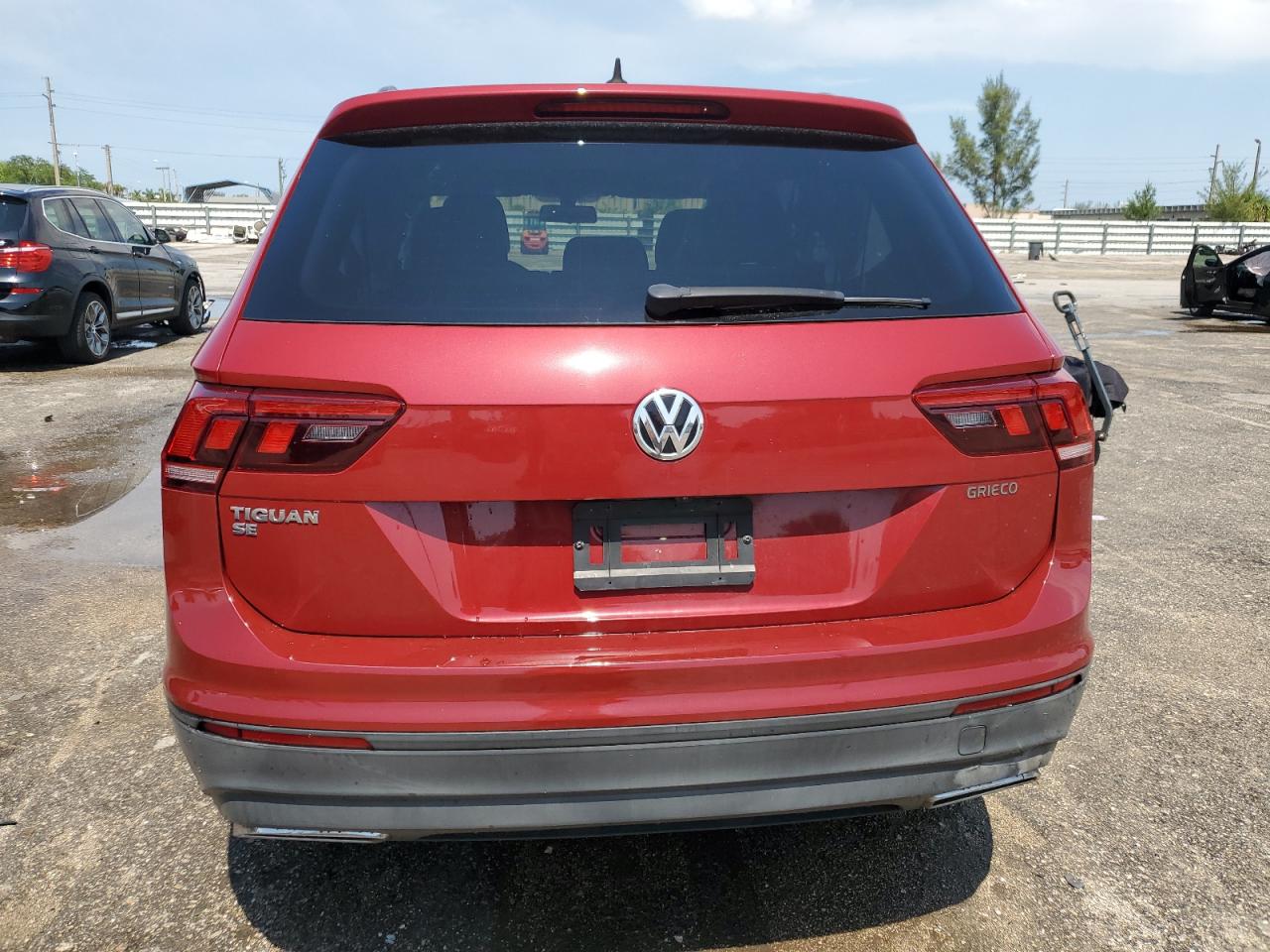 3VV3B7AXXKM061711 2019 Volkswagen Tiguan Se