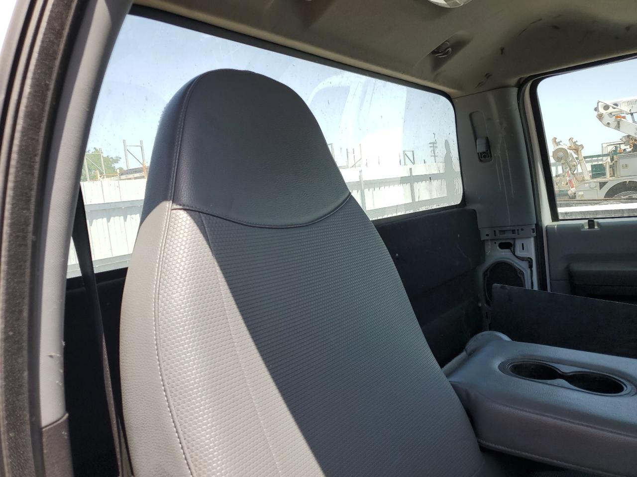 VIN: 1FDWF6DE8KDF02733 2019 FORD F650