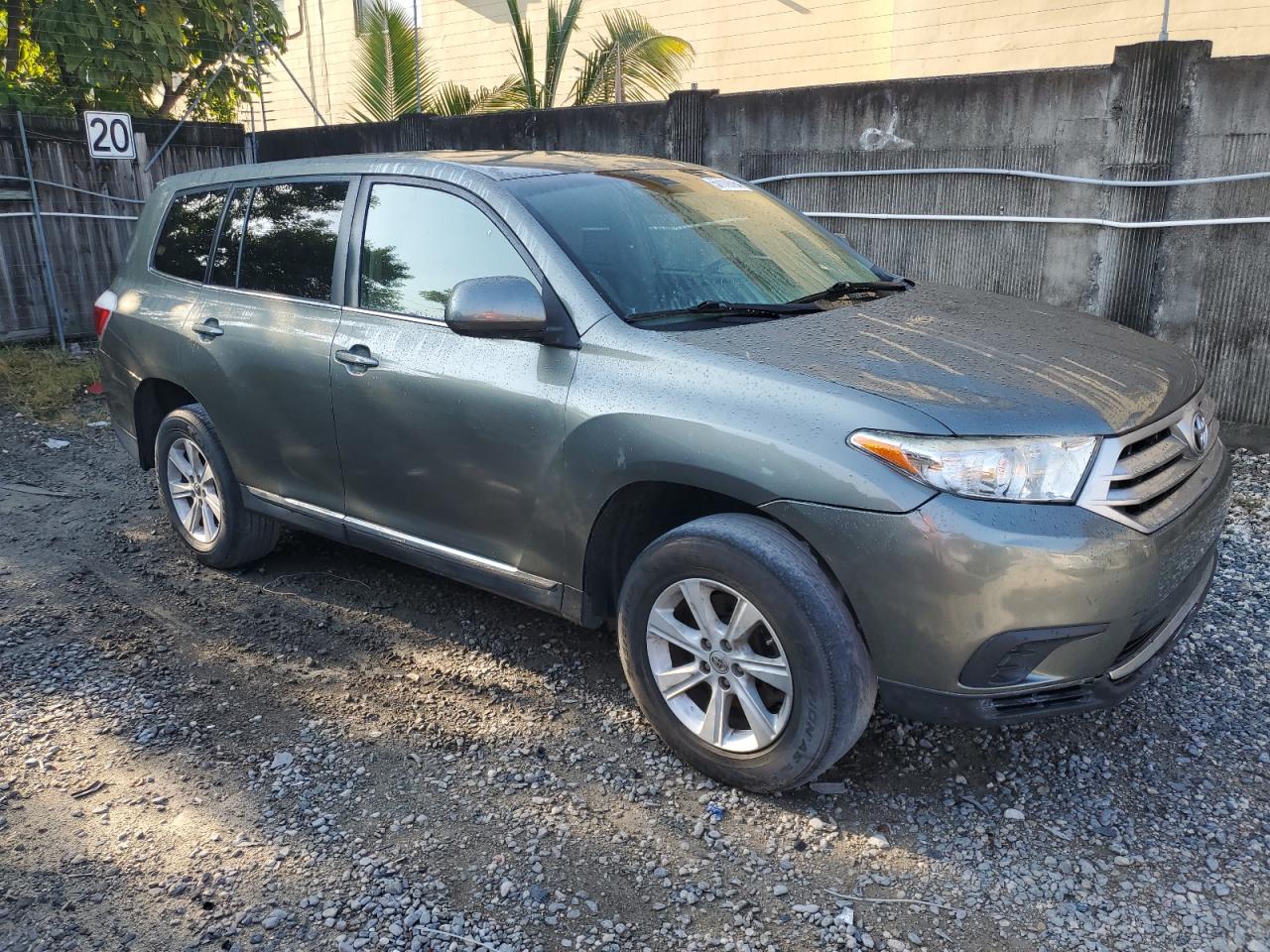 5TDZA3EH9DS036745 2013 Toyota Highlander Base