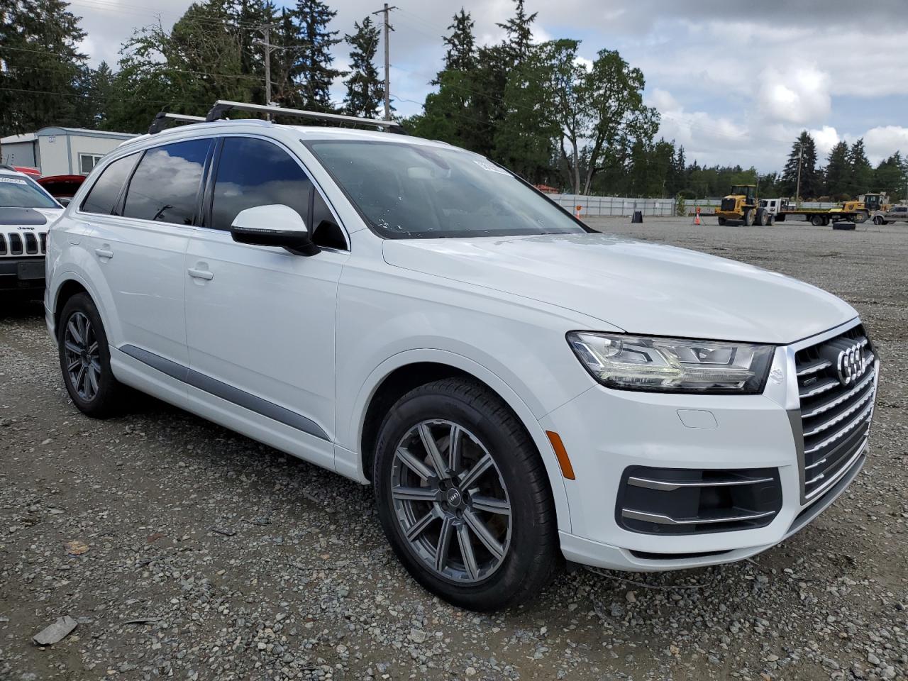 2017 Audi Q7 Premium Plus vin: WA1LAAF70HD002155