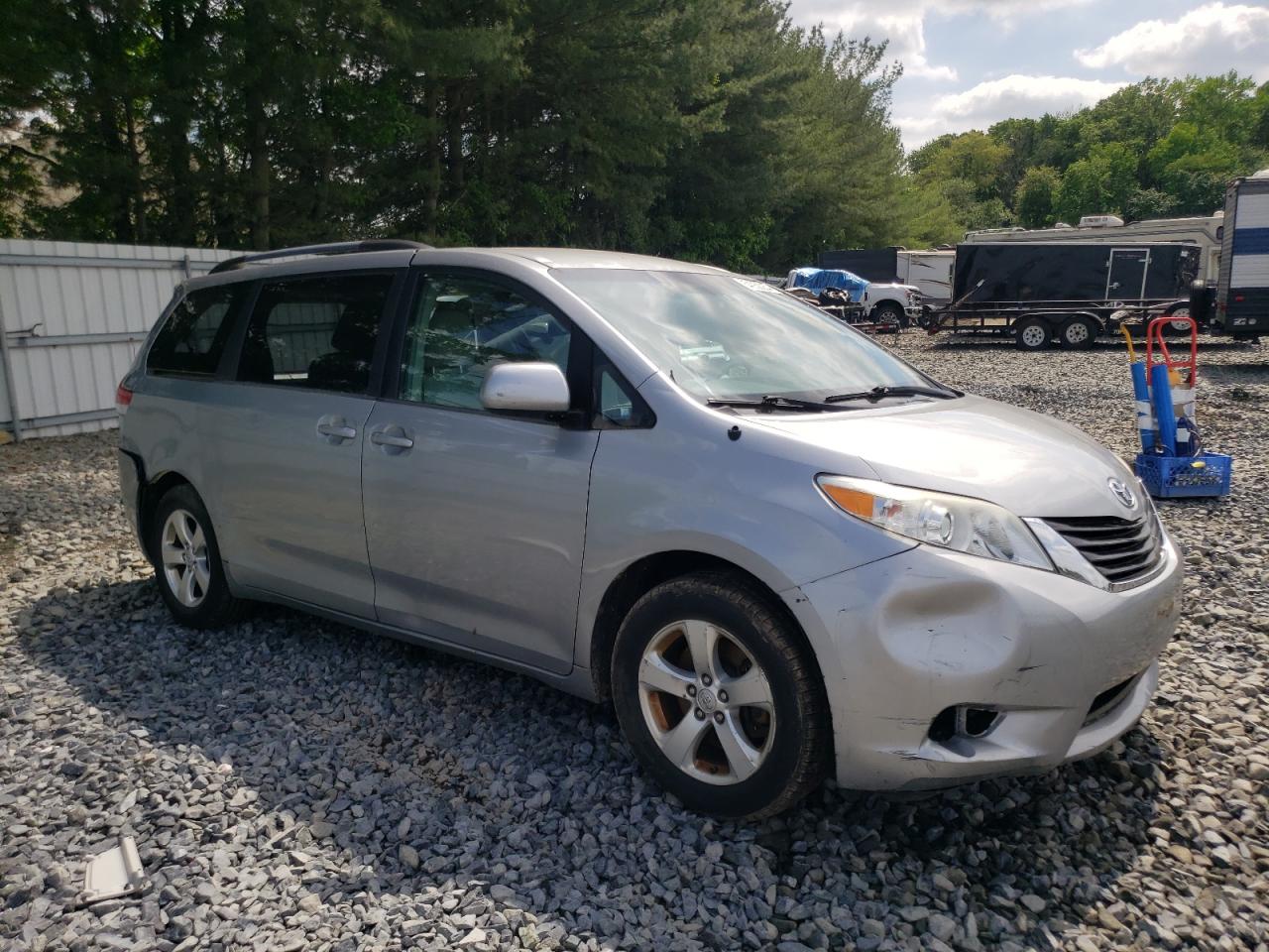 5TDKK3DC5DS346704 2013 Toyota Sienna Le