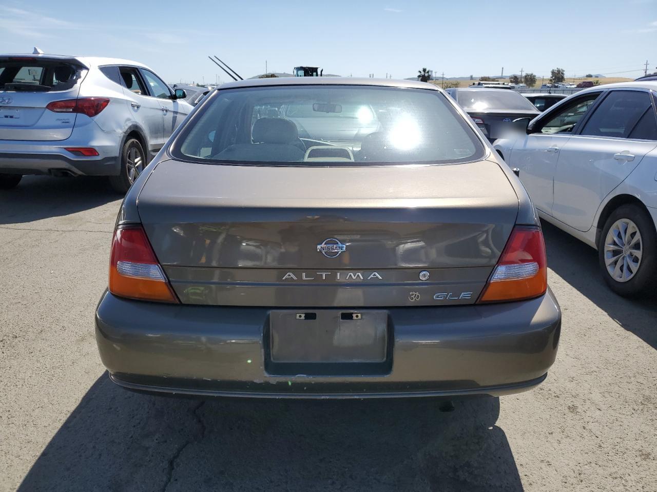 1N4DL01D4XC153389 1999 Nissan Altima Xe