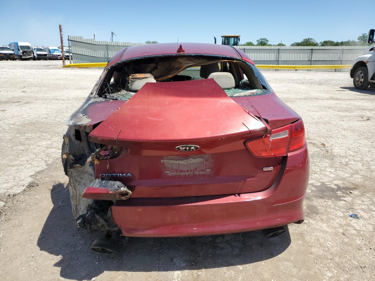 5XXGM4A77EG319519 2014 Kia Optima Lx