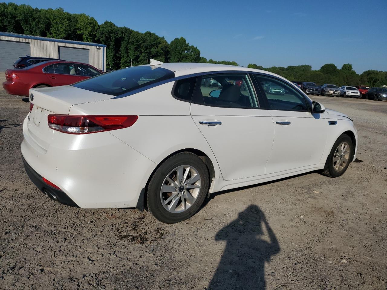 KNAGT4L31J5235527 2018 Kia Optima Lx