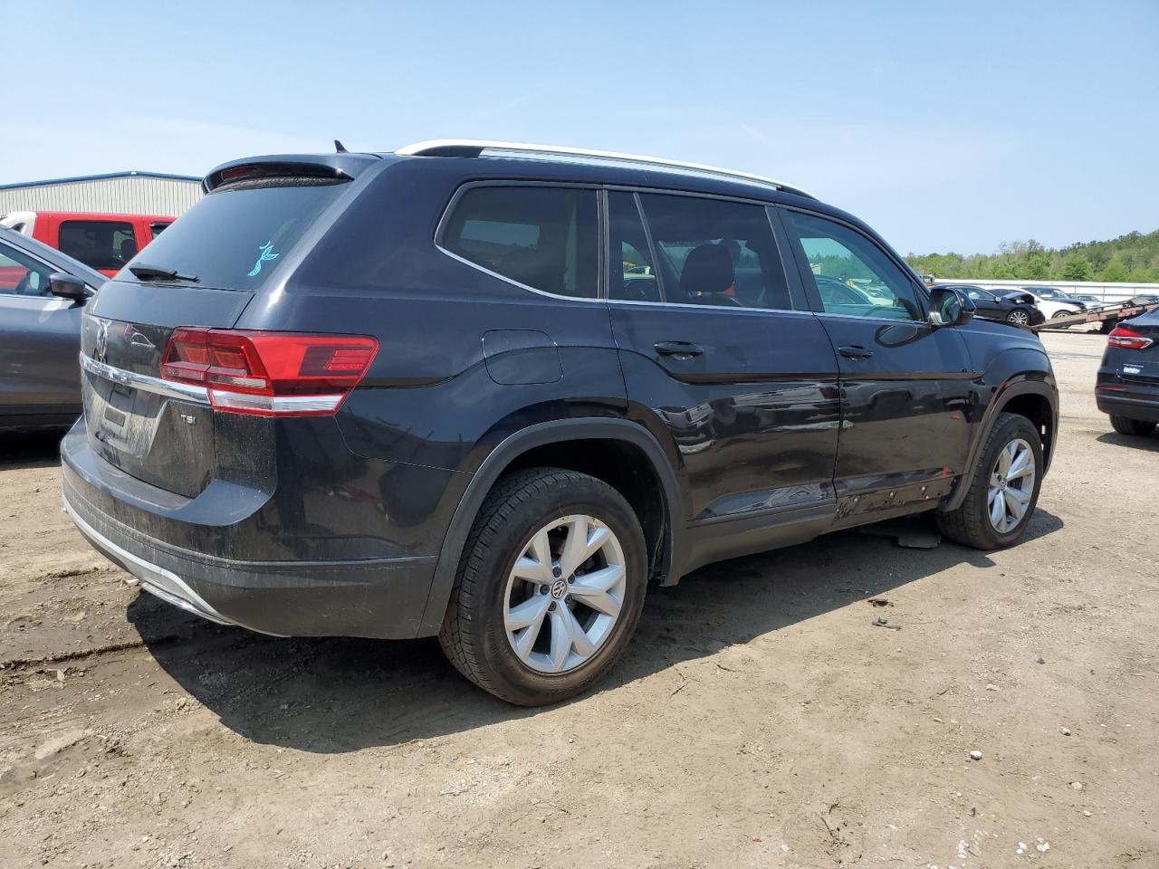 1V2AP2CA2JC535605 2018 Volkswagen Atlas S